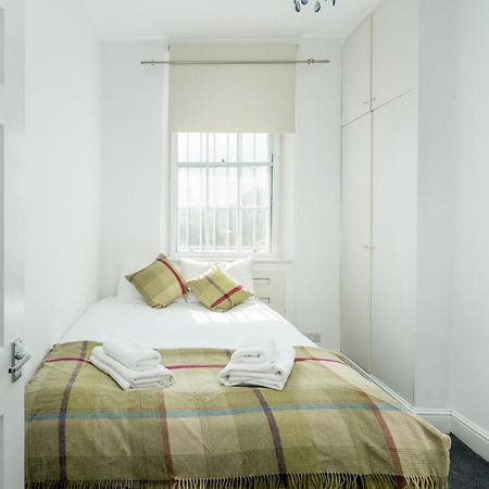 Cosy 1-Bed Flat On King'S Road In Chelsea, West London Apartment Bagian luar foto